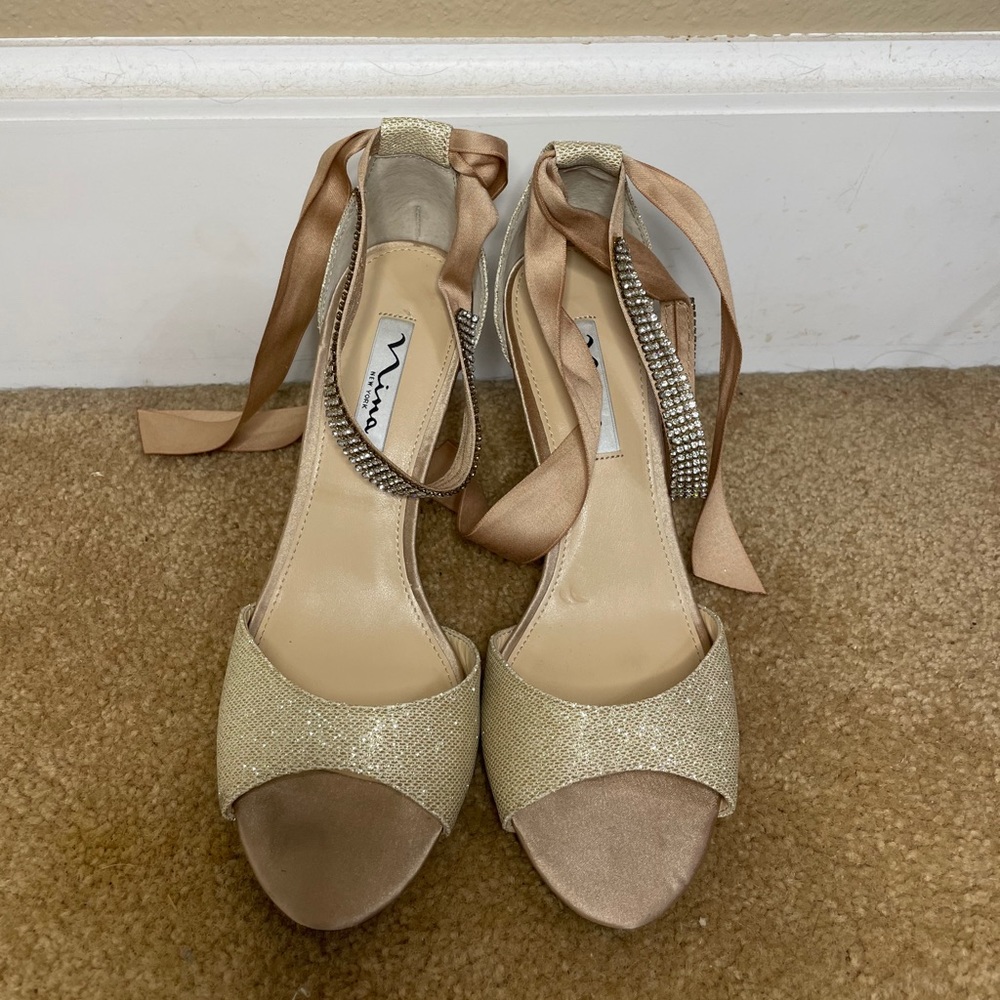 Nina New York Heel. Size 7.5. Slightly used.